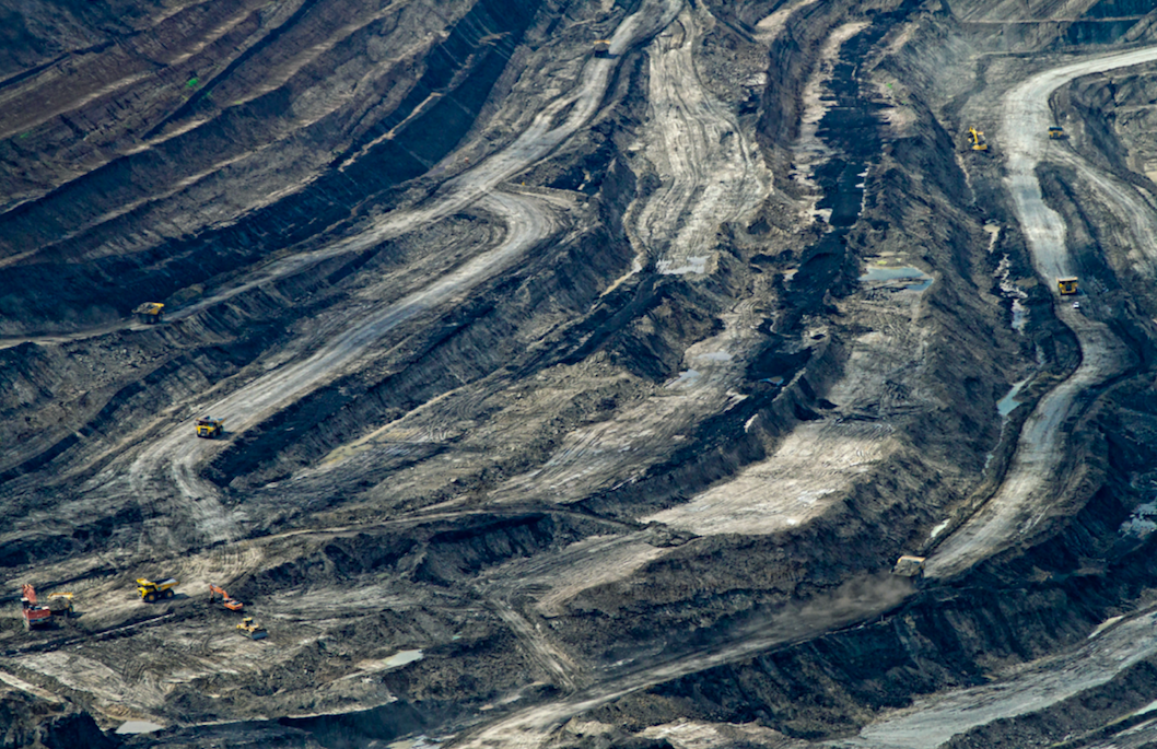 四川丰水期“矿场过剩”，2万多机位待租