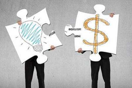 招投标活动中，招标人和招标代理机构的区别和联系是什么？