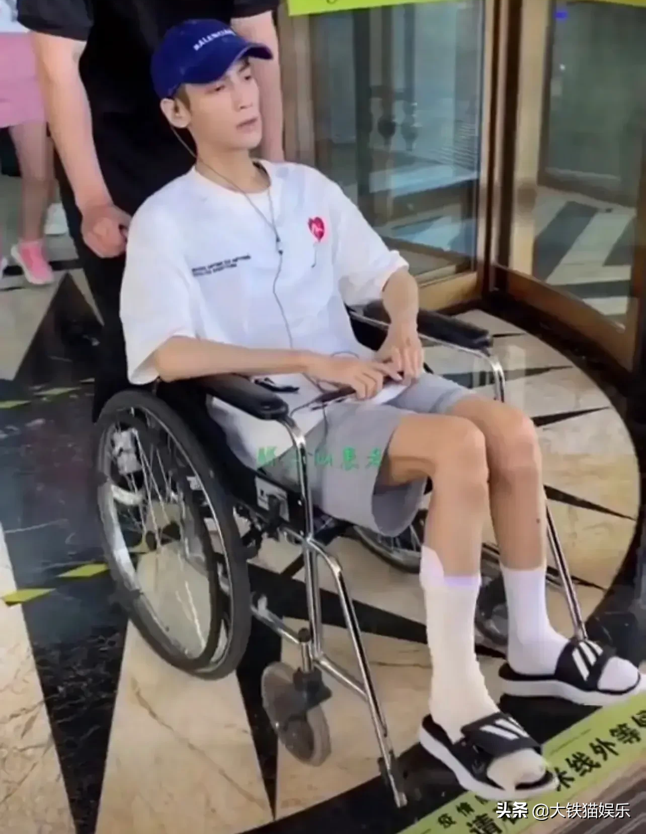 瘦到皮包骨的男人图片(5位瘦成) - 赤虎壹号