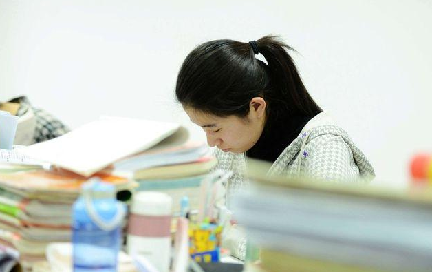 教育部发布通知，2021年高考结束不公布试题和答案，家长坐不住了