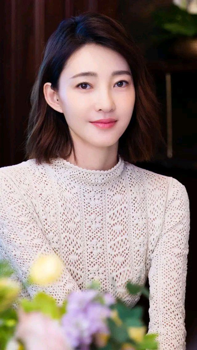 17位内蒙女星 17朵草原上美丽的花 个个又美又实诚 比江南美女更耐看