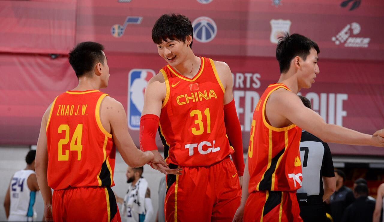 中国队为什么打nba夏联(就该这样打！中国队迎夏联首胜没让李楠失望，周琦17 9回应质疑)