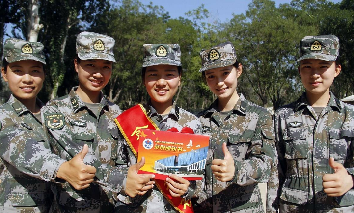 大学生的“好消息”，2022年当兵有机会保送军校，这些条件了解下