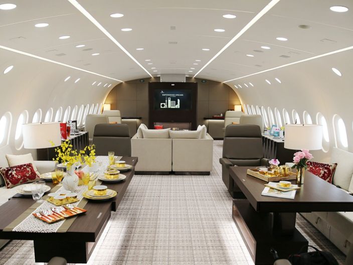 波音787私人喷气式飞机的造价超过2亿美元，看看最豪华的设计
