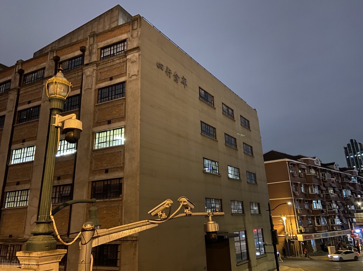 东华大学VS华东师范大学美术专业哪家强，录取成绩分析谁更好考？