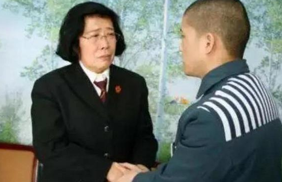 曾经的高考状元黎力，抢银行被判刑10年，出狱后考进985院校