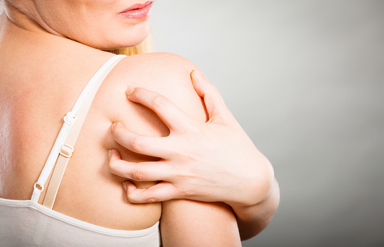 皮肤反复出现“瘙痒”？要重视！或与这4种因素有关，你需要了解