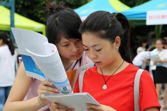 中国百强大学排名洗牌，华中科技大学仅排第八，哈工大无缘前十