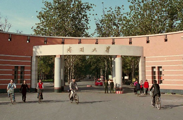 这四所985高校实力不如过去，兰州大学上榜惹争议，你怎么看