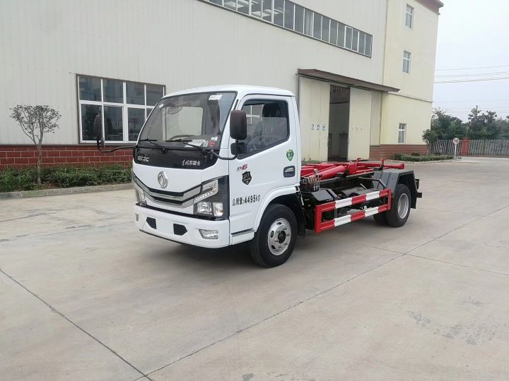 国六环卫勾臂蓝牌车箱可卸式垃圾车