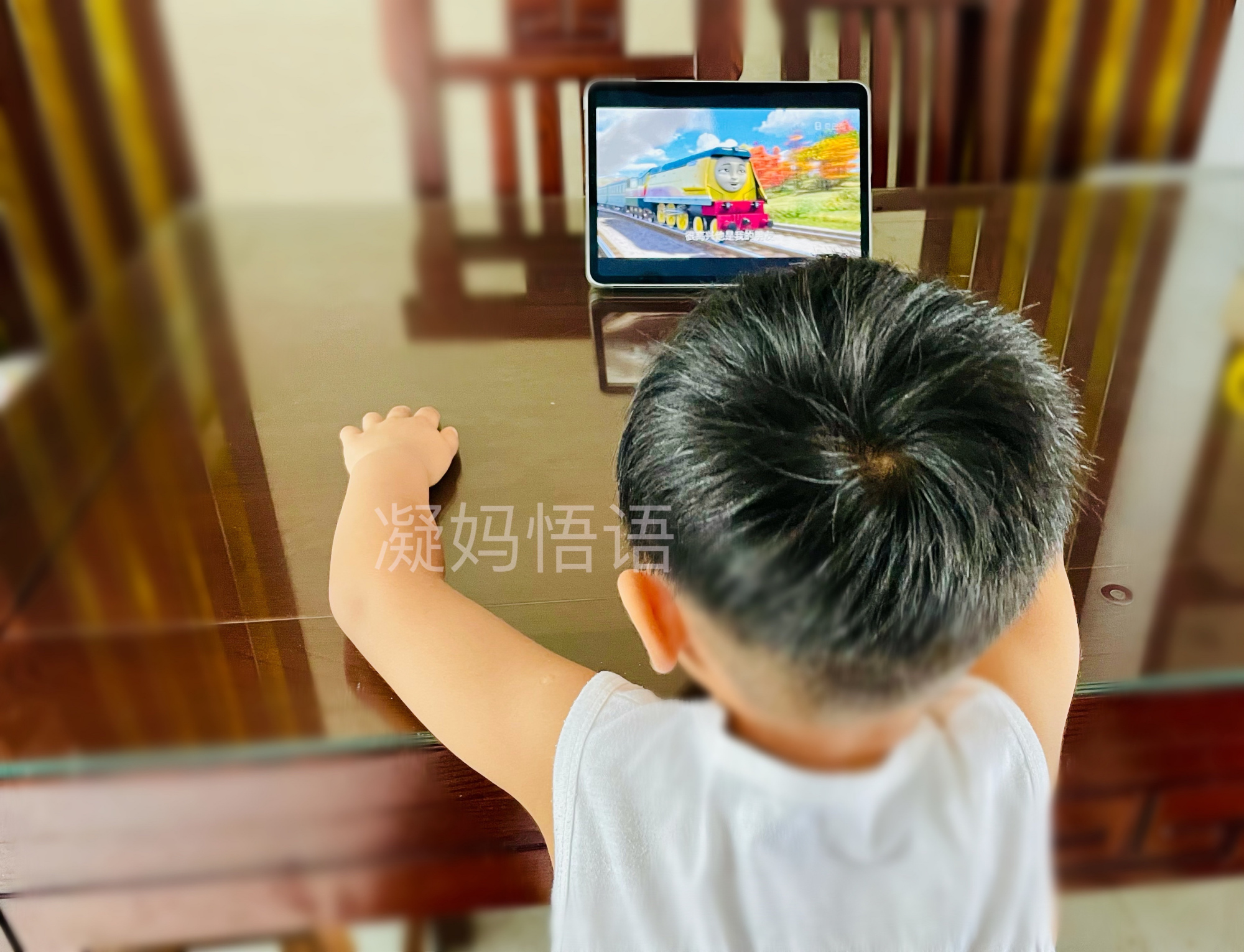 给3岁孩子启蒙英语，我使用“场景立体化学习法”，孩子乐在其中