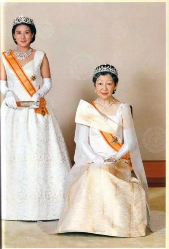 美智子：被婆婆良子高压统治41年，晚年化身恶婆婆，折磨儿媳雅子