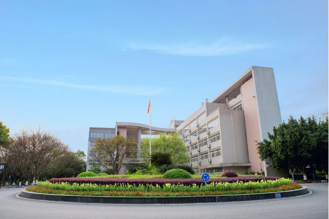 准备工作就绪，还有美景相伴，西南政法大学，静待君归！