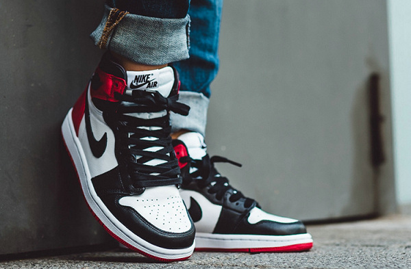 Air Jordan 1 High OG Dark Mocha 配搭修身牛仔裤，超A。