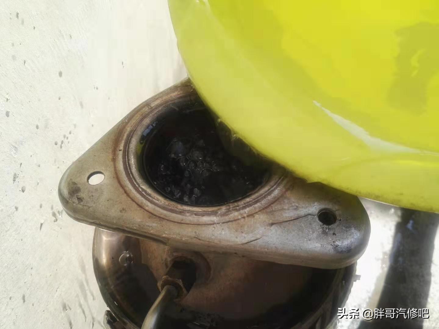 发动机故障灯EDC亮起，DPF微粒过滤器压差传感器，胖哥维修历程
