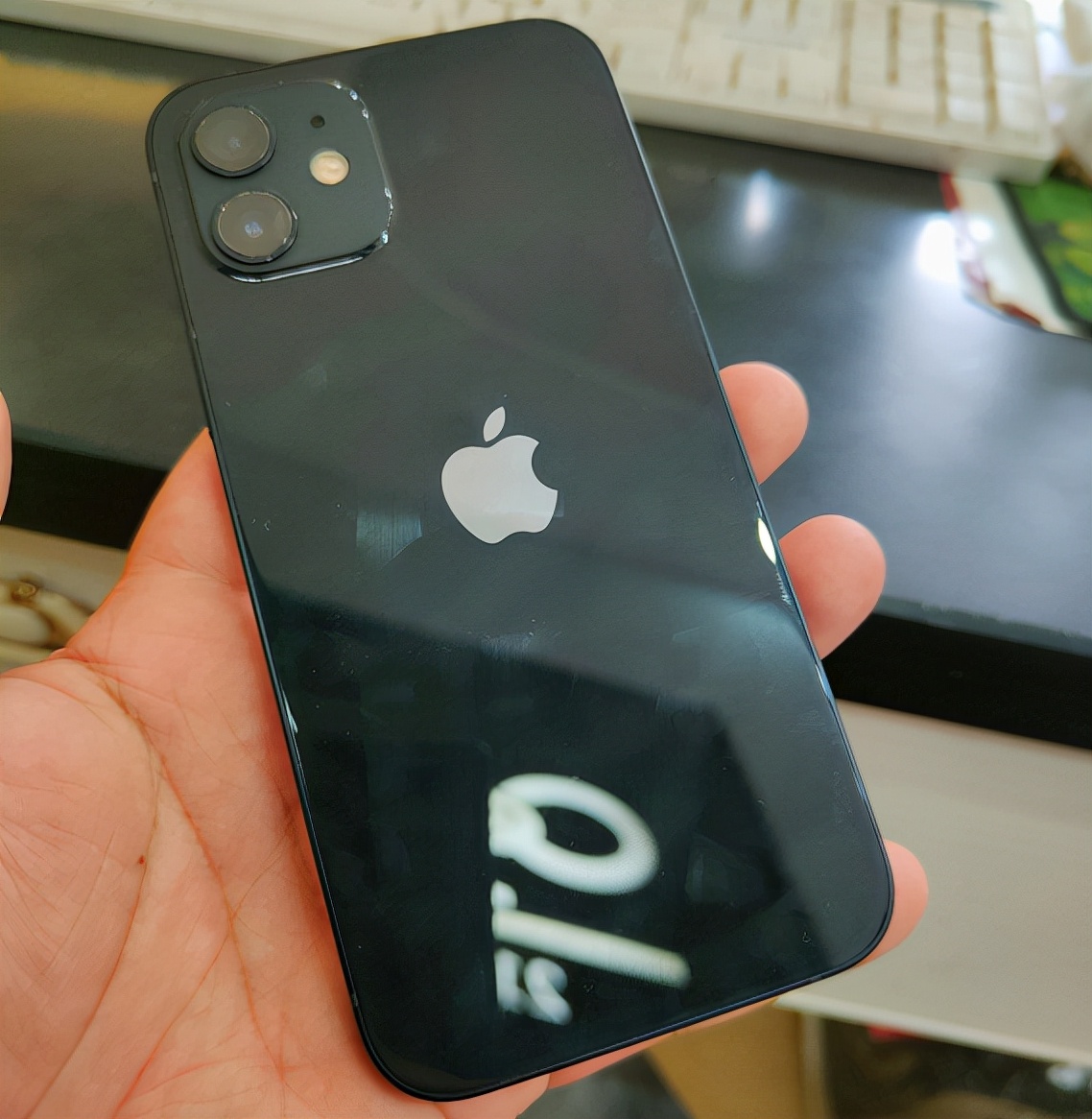 3000出头想买iPhone12？除了翻新机还能买黑解机