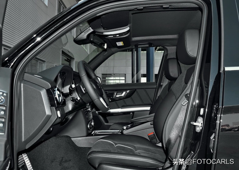 奔驰GLK300 3.0 V6顶配实拍，颜值喜人比进口便宜，为何却停产？