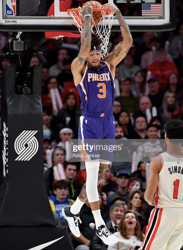 乌布雷为什么叫nba最潮之男(乌布雷签约匡威为啥仍能穿耐克？太阳潮男开创一项历史)