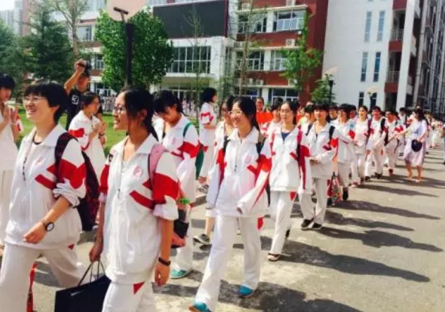 2021各省市高考报名人数出炉，超千万考生一同PK，河南考生太难了