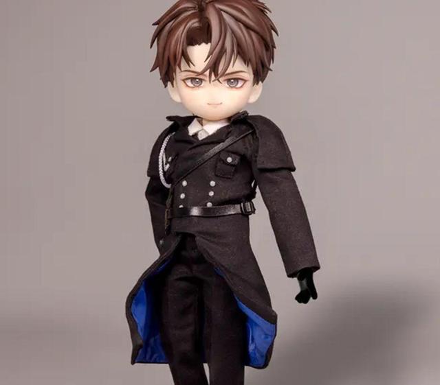 《全球高考》漫画出人偶公仔了，一共四款，造型很酷，白发受争议