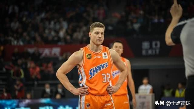 慈世平为什么不在nba了(慈世平当年以百万年薪加盟CBA，但为何仅打了15场就被四川裁了？)