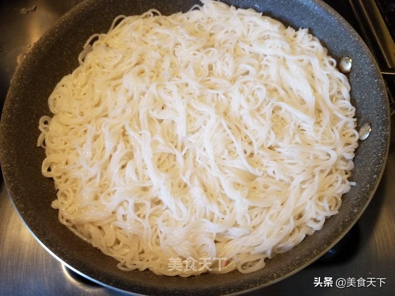 超好吃的米粉来啦！Q弹爽滑，汤鲜味美，酸酸辣辣的超开胃