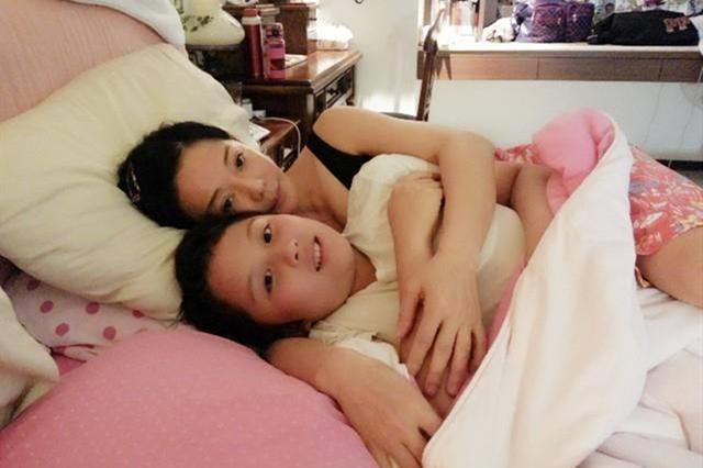 狄莺38岁生子，12岁断奶15岁分床，畸形母爱让儿子成为罪犯