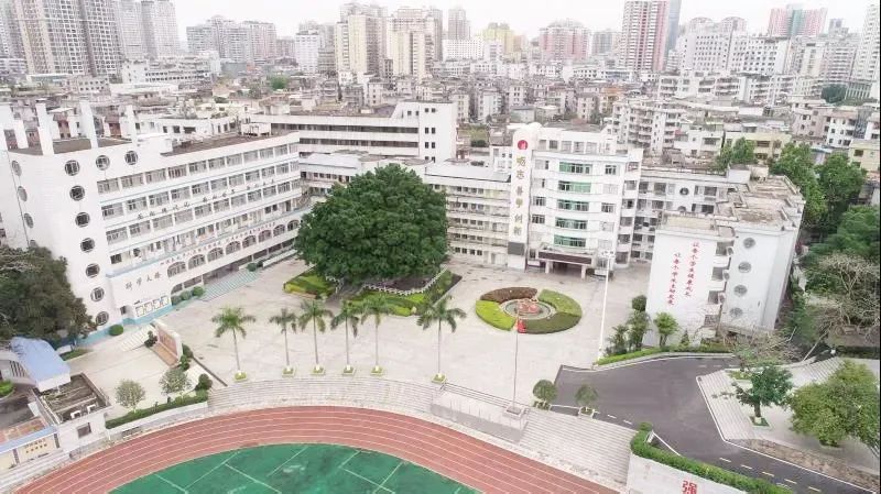 从报考方式到饭堂菜式，带你全方位了解惠州一中