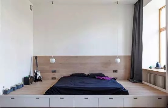 榻榻米早就落伍了，现在流行地台卧室，美观又实用