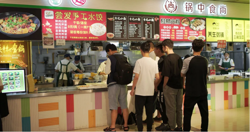 火了！江苏“高颜值”大学：坐拥空调宿舍，出门就是地铁，小龙虾吃到爽！