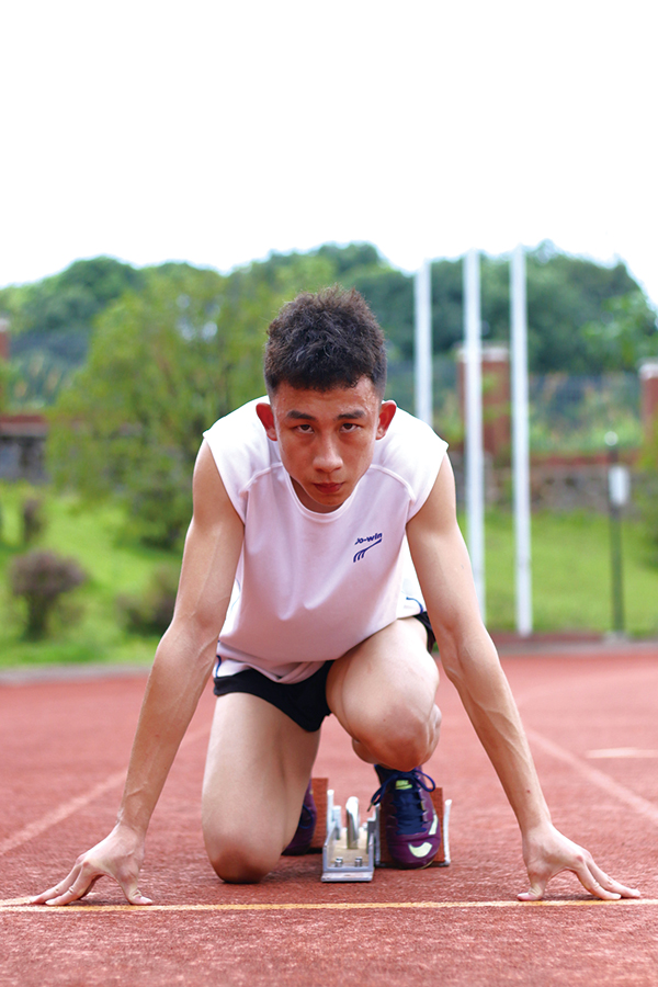 百米10秒61！18岁“浏阳飞人”跑成国际冠军