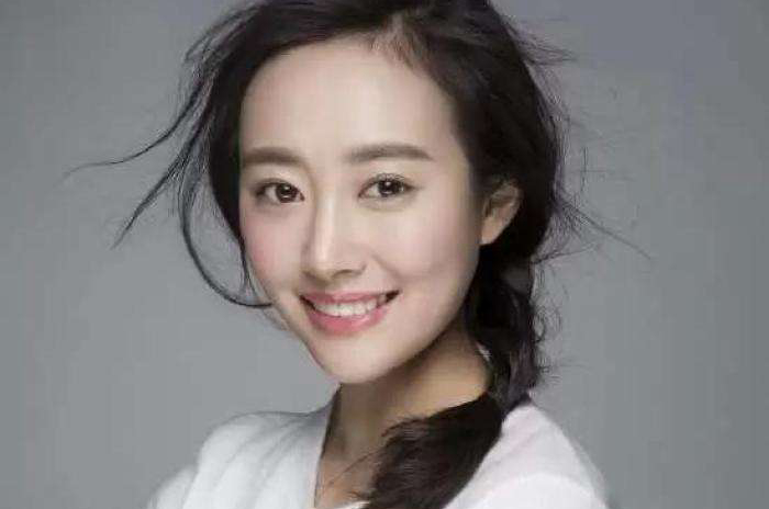 近期暴涨的85后女明星十强，赵丽颖榜首，刘亦菲榜眼，杨幂探花