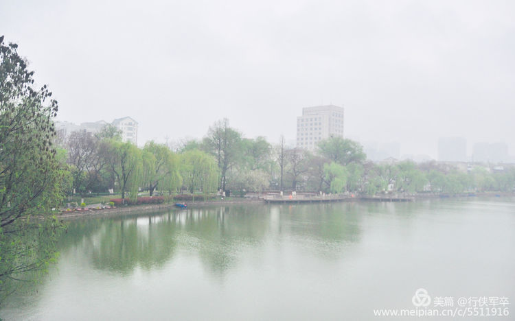 莫愁湖——粉黛江山，留得半湖烟雨；王侯事业，都如一局棋枰