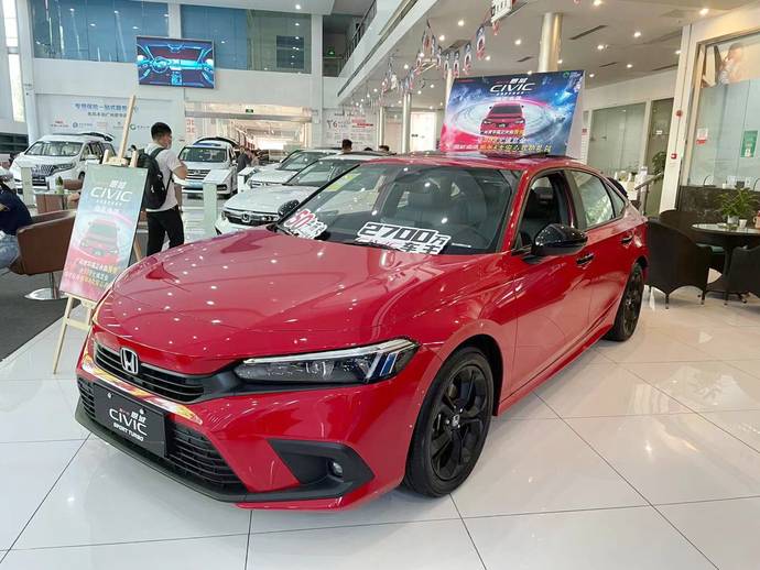 思域探店！加价3000？？排队2个月！！东风本田膨胀了