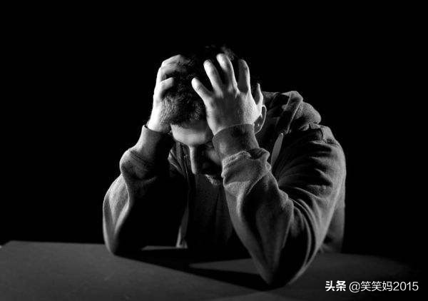 25岁研究生实验室身亡，大学生自杀率攀升，如何排解消极情绪？