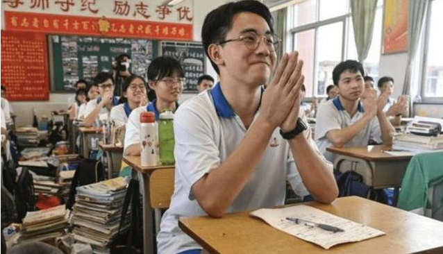 高考后才懂，在普高当鸡头和重点高中凤尾的差距，幸好当初没选错