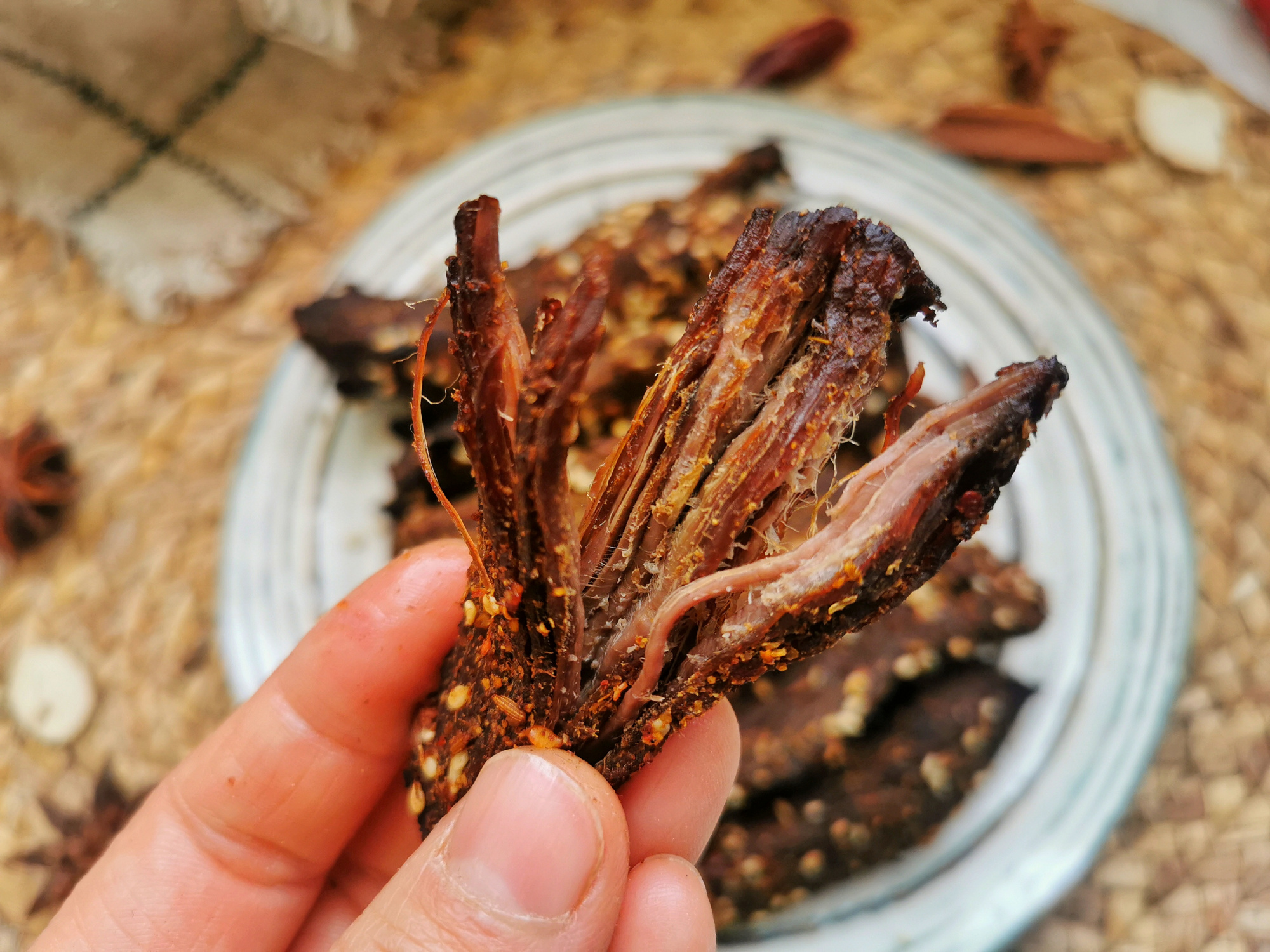 春季我家常吃这肉，高蛋白低脂肪，不炒不炖做一盘，直接手撕着吃