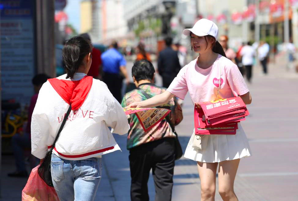 大学生花式要生活费走红，父母十感然拒，网友：你妈还要干儿子吗