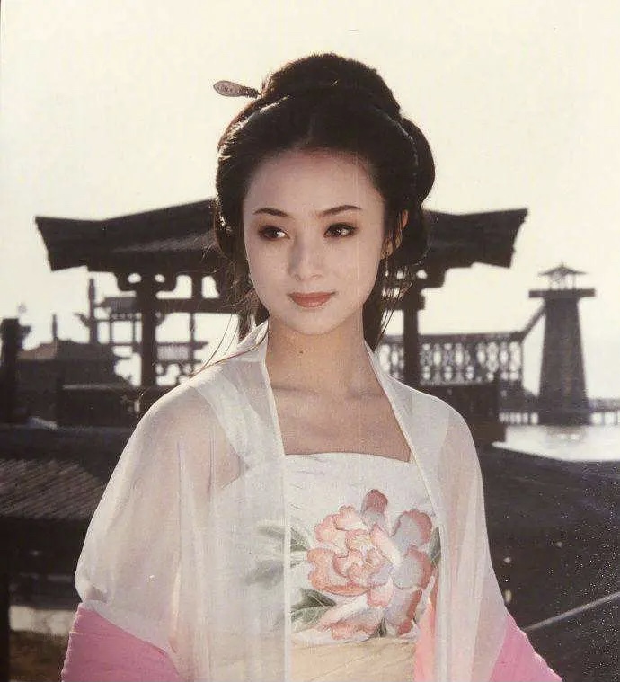 星星眼，鹅蛋脸，古装美女我只服这7位，看她们是如何惊艳四座的