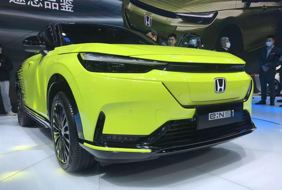 够吸睛！外观前卫时尚，Honda在华首款纯电车型 e:NS1武汉亮相