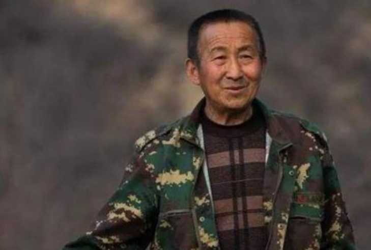 大爷发现2只金鸡，以为是凤凰照顾4年，不料却收获意外之喜