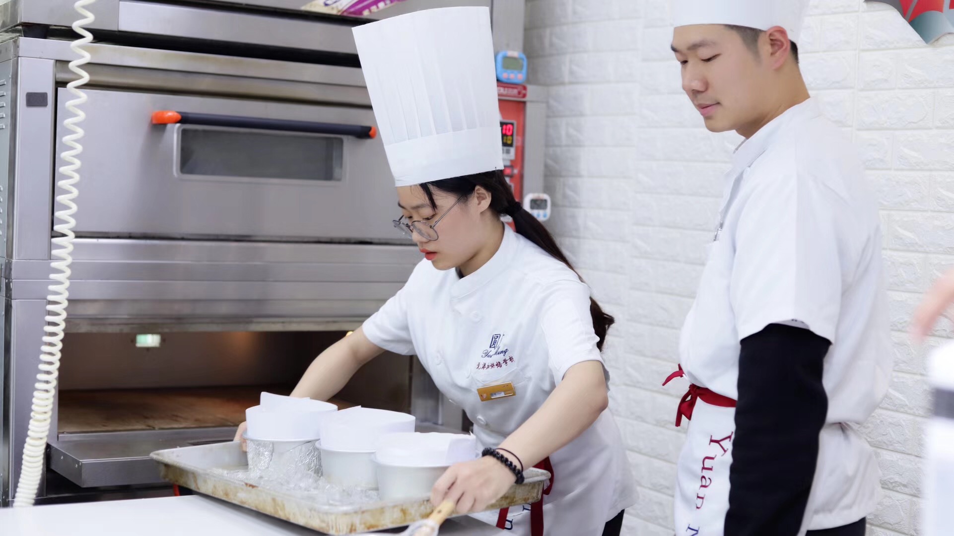 蛋糕西点培训学校哪里好？圆梦烘焙一起来了解一下