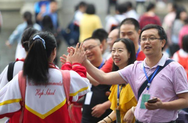 江苏考生最怕的男人，“葛大爷”终于不再出题，学生可以放心了