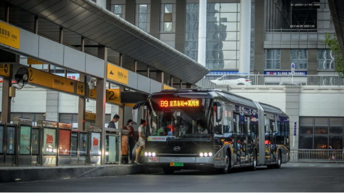 綠色科技，閃耀夷陵 比亞迪國內(nèi)首批純電動鉸接車投運宜昌