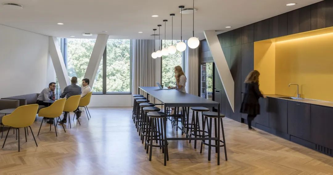 嘉士伯新总部大楼，可回收的黄铜外立面，示范了真正可持续理念