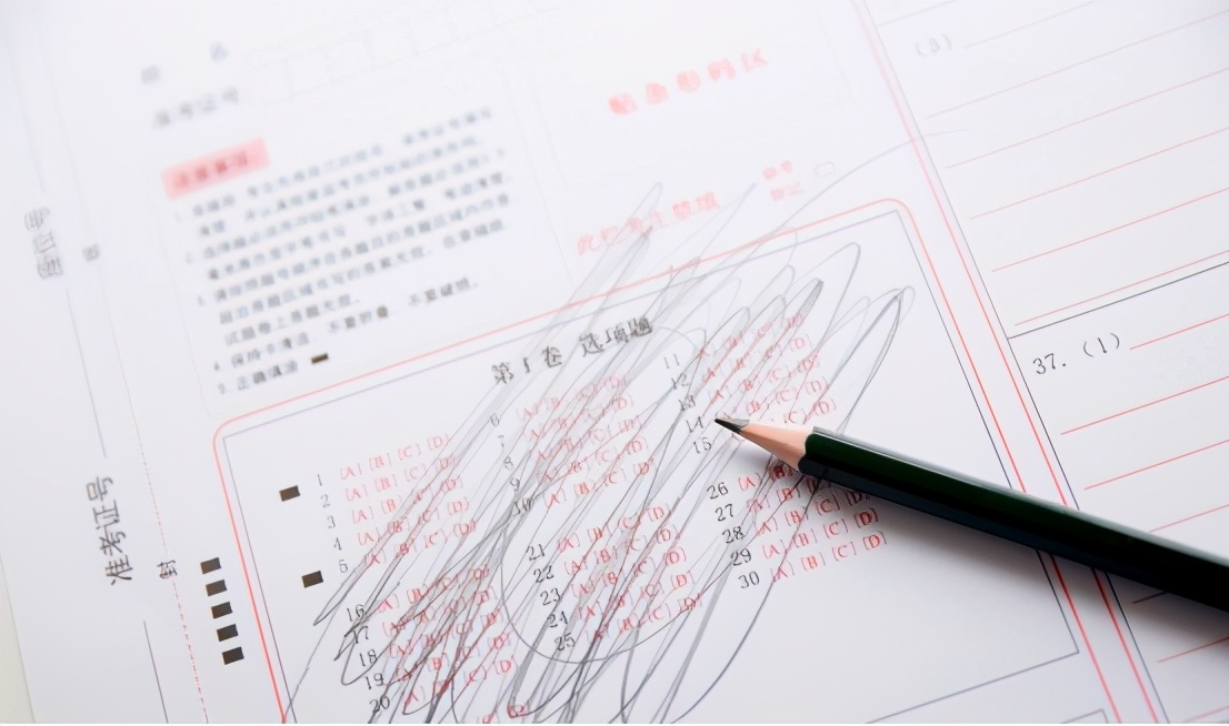 高考中的“神仙卷面”，与印刷体有得一拼，阅卷老师舍不得扣分