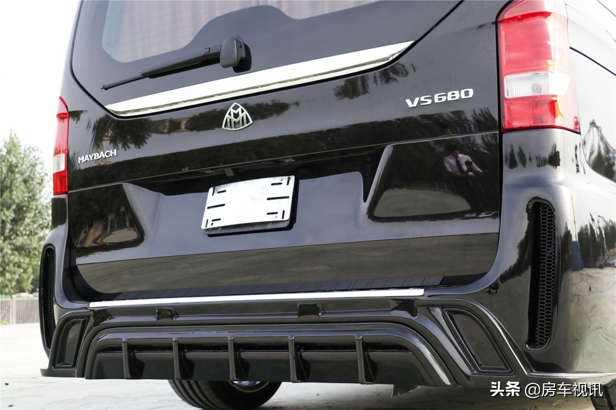 坐进车里就不想下车，这台2020款奔驰迈巴赫VS680你怎么看？