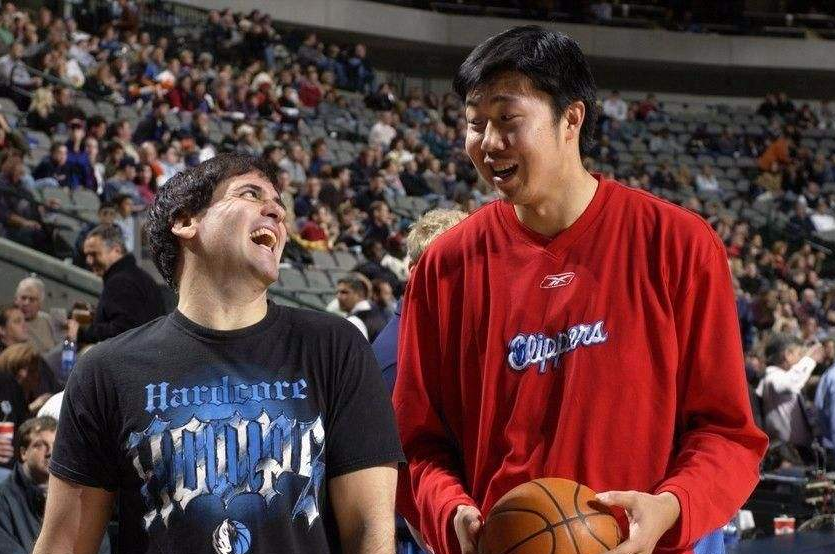 王治郅的NBA生涯为何失败？除了“不归门”事件,这点也很重要
