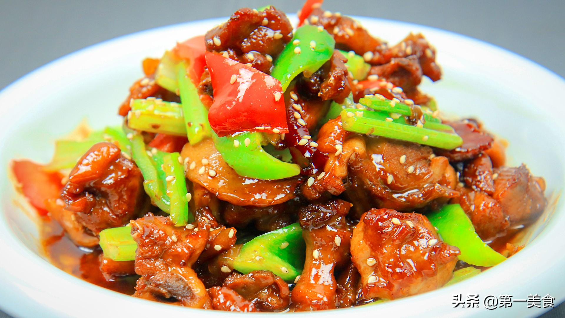 啤酒鸭怎么做好吃（鸭肉不腥不柴这才是啤酒鸭的正宗做法）