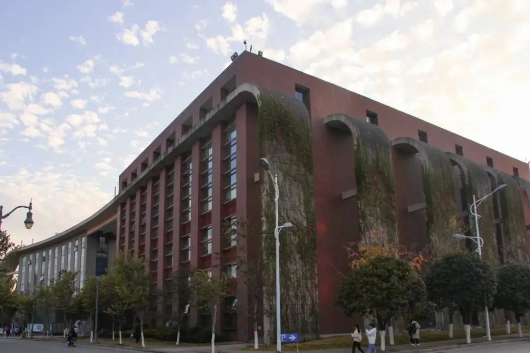 桂林医学院口腔医学硕士，首年招生爆满？2021考研考情分析